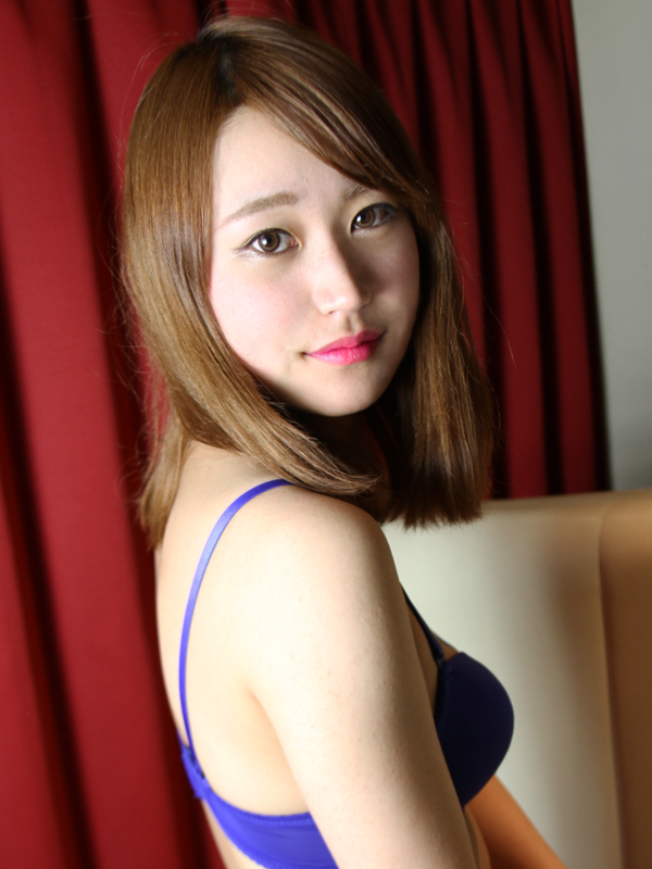 踊れ！チンチコリン・奈良店 あいな 18歳 T：160　B：78(B)　W：55　H：80