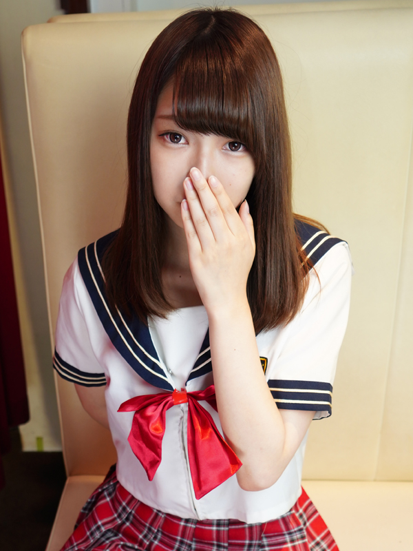 踊れ！チンチコリン・奈良店 グミ 18歳 T：160cm　B：84(C)　W：55　H：87